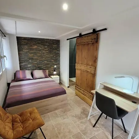 Villa Magnifique Maison Proche Centre-ville/ Climatisee