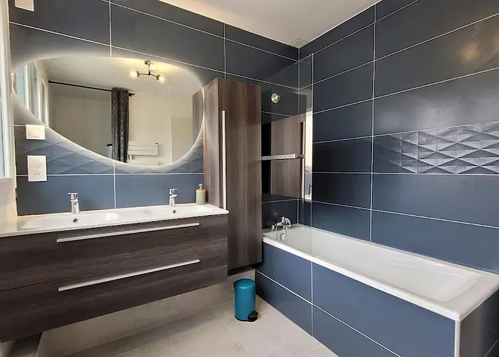 Magnifique Maison Proche Centre-ville/ Climatisée Villa *