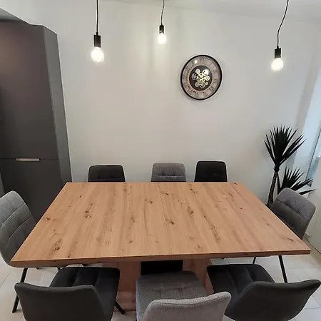 Magnifique Maison Proche Centre-ville/ Climatisee